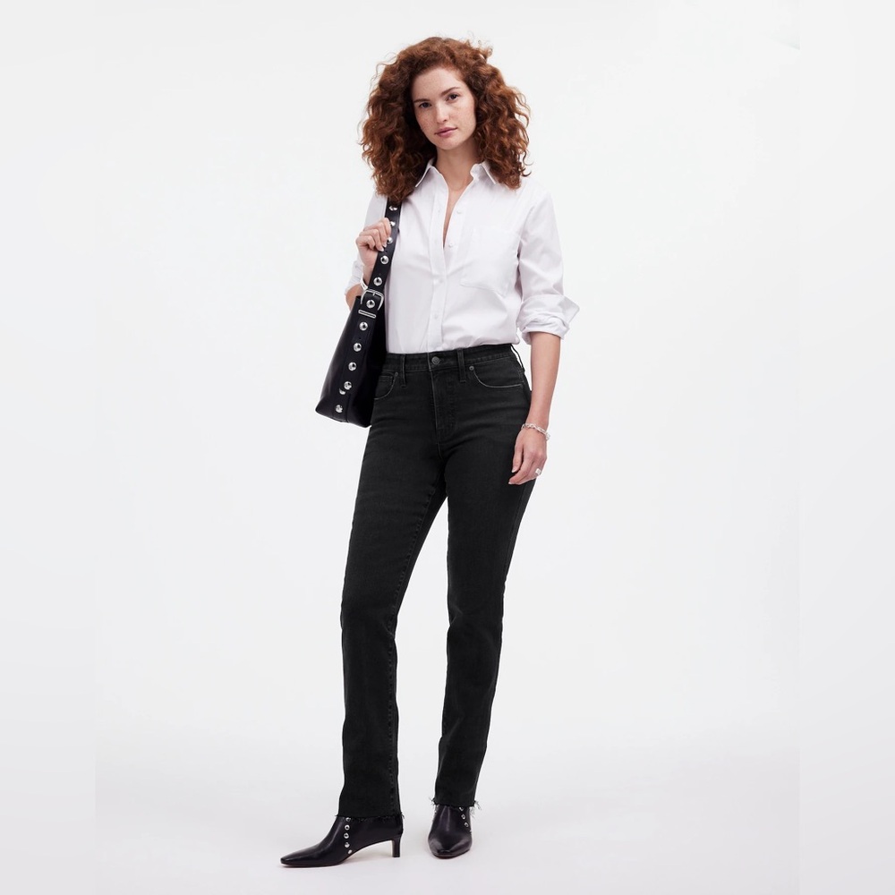 The Petite Curvy Mid-Rise Stovepipe jeans